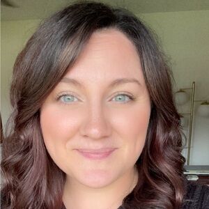 Meet your Posher, Alexandra